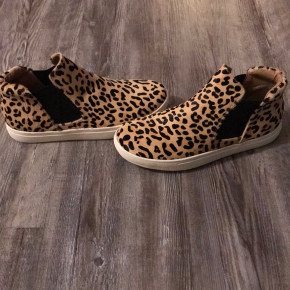 Shoes - Matisse coconut Leapord tennis shoes